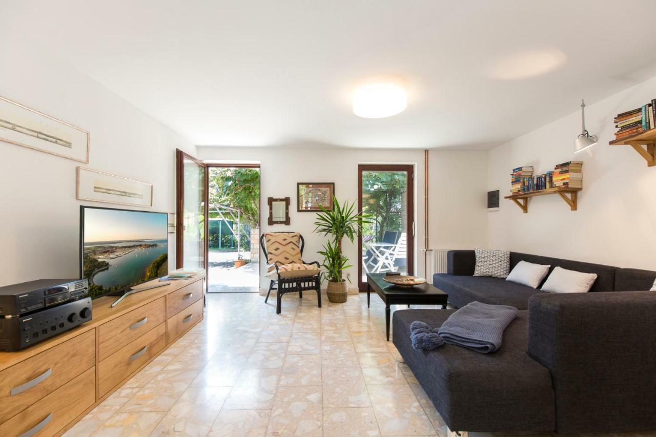 Casa Flora 3-Minutes' Walk From The Beach Novigrad Istria Kültér fotó